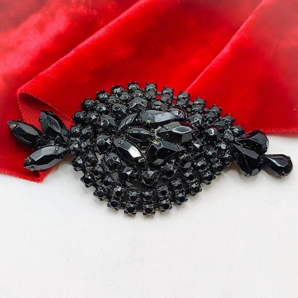Large Vintage Leaf-shape Clustered Rhinestones Costume Brooch Pin Black - Picture 2 of 7